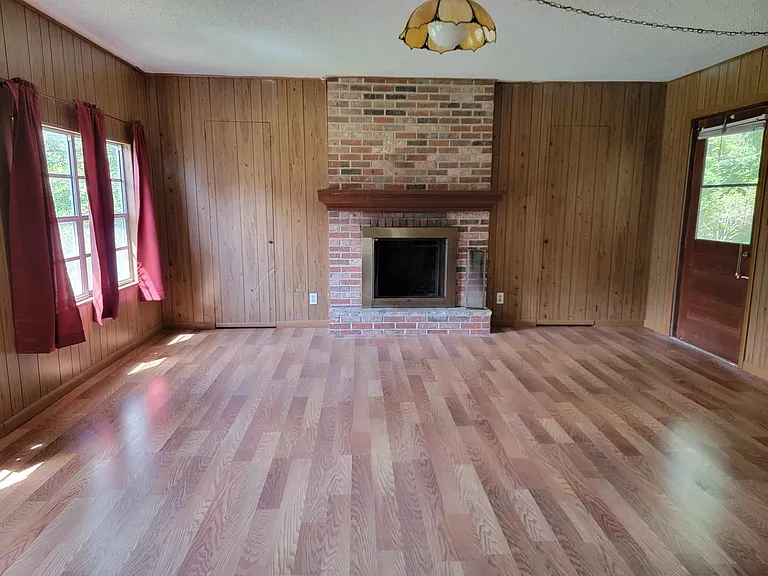 8849 S Lakeshore Dr — Photo 4