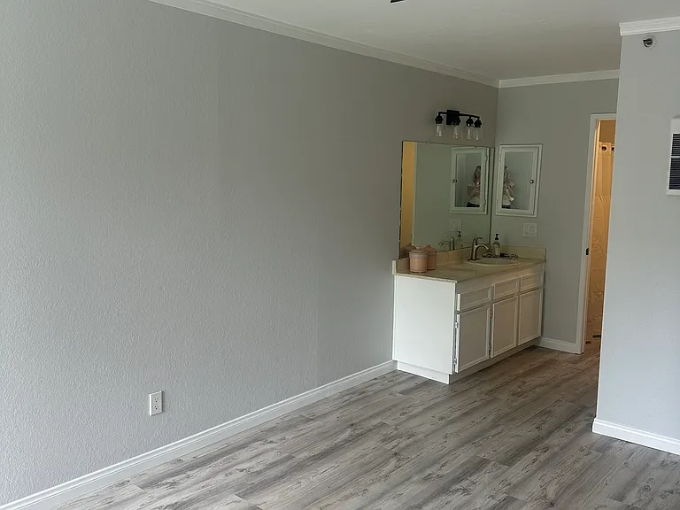 7500 Parkway Dr #300 — Photo 7