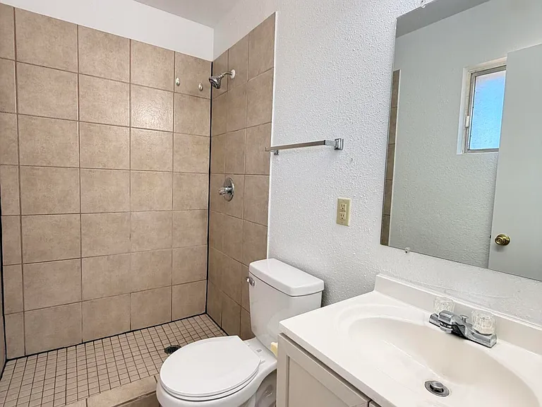 3911 Moonlight Ave — Photo 20