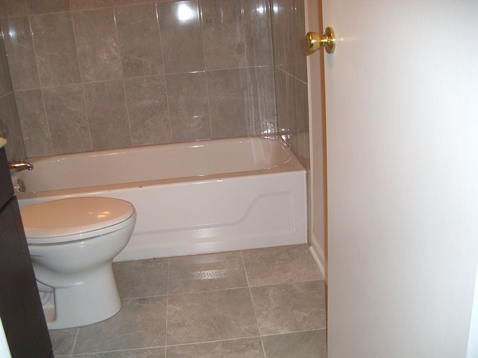 1st image of 9463 Bay Colony Dr APT 1N