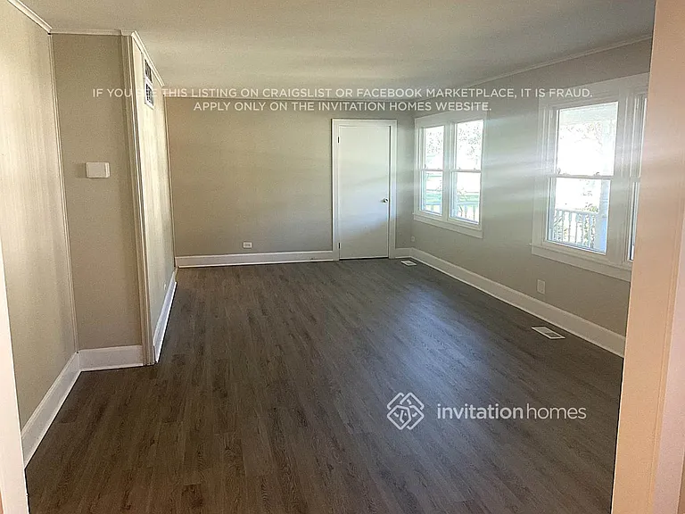 1303 W 59th St — Photo 5