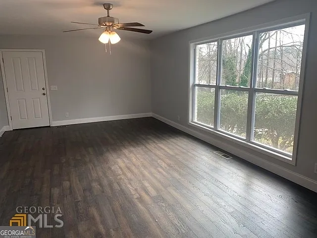 3102 Edgewater Dr — Photo 16