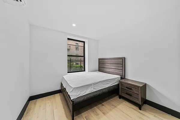 Rented by Blue Sky Management NY Inc | media 35