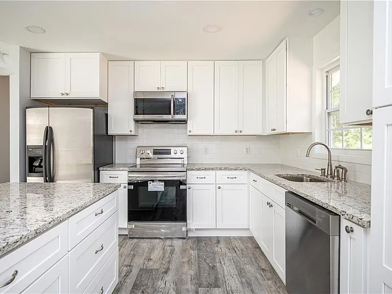 405 Concord Woods Dr SE — Photo 9