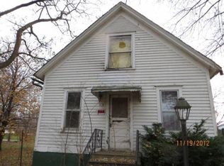 928 11th Ave, Rock Island, IL 61201