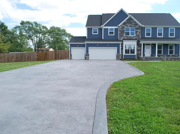 1045 Damon Dr, Washington Court House, OH 43160