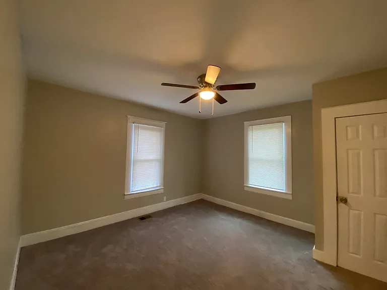 1825 Williams Ave — Photo 5