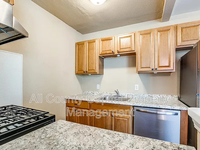 1 bed, 1.0 bath, 650 sqft, $750 — Photo 3
