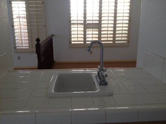 5th image of 40018 Oak Grove Ave