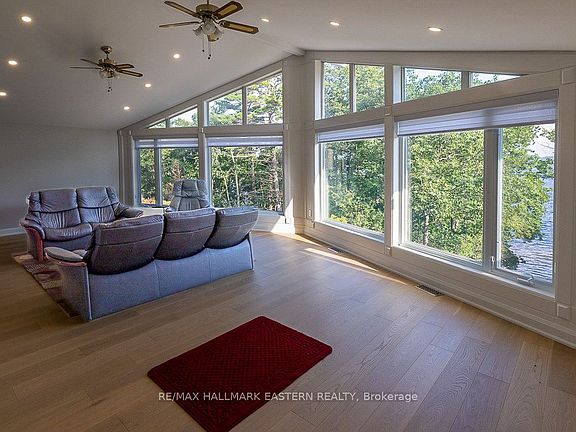 2nd image of 15 Oakridge Dr