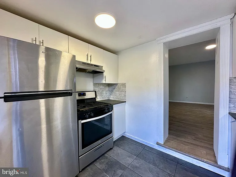 1117 W Main St #D1 — Photo 2