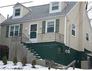 1319 Hancock Ave photo 1