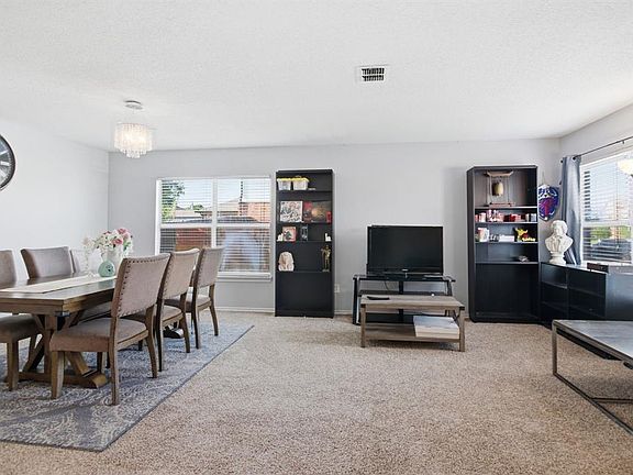 5th image of 329 Beechwood Ln
