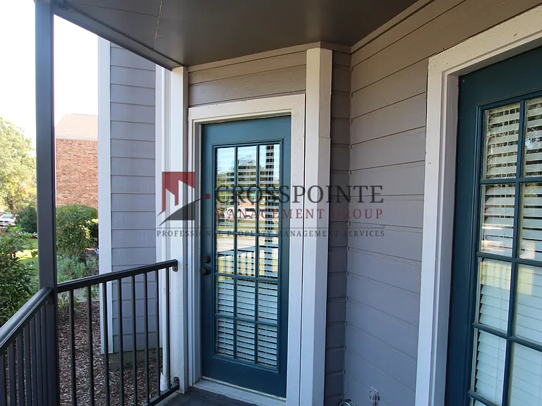Heritage West Apartments — Photo 38
