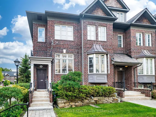 265 Van Dusen Blvd #1, Toronto, ON M8Z 3J2