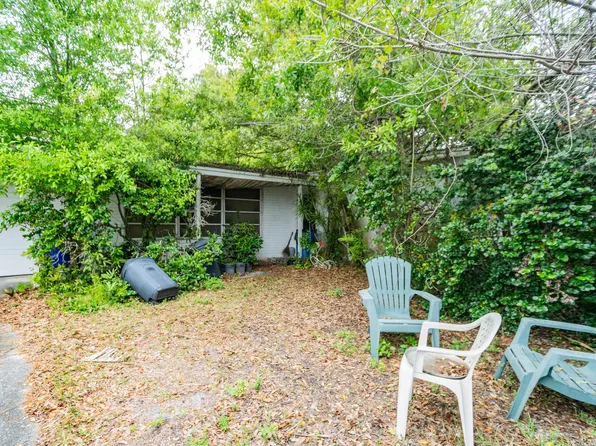 2334 1st Place SW, Vero Beach, FL 32962
