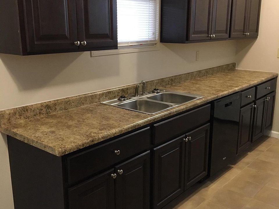 Beautifully updated kitchen