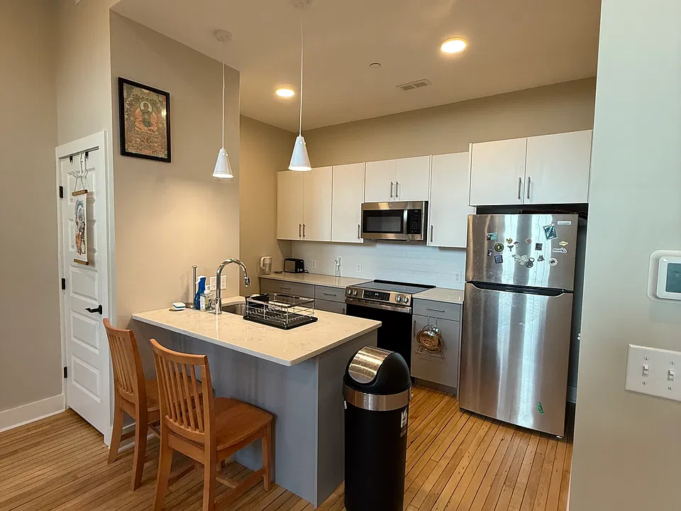 12 Bancroft St #4