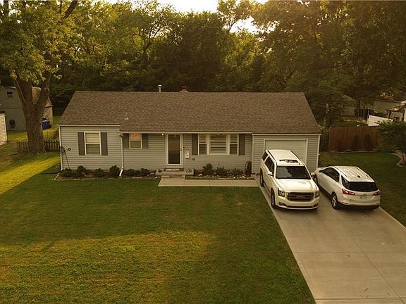 2nd image of 5520 Barton Ln