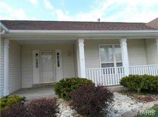 16 Ringway Ct, Saint Charles, MO