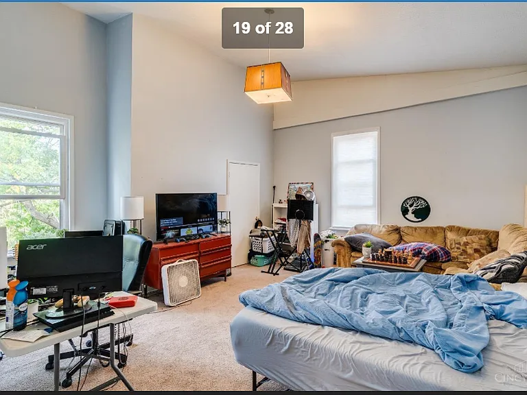 326 Emming St — Photo 6
