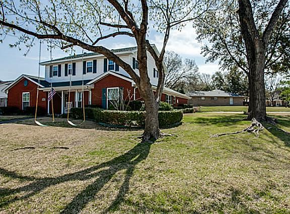 2nd image of 3106 Rolling Knoll Dr