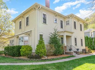 925 W 4th St, Red Wing, MN 55066