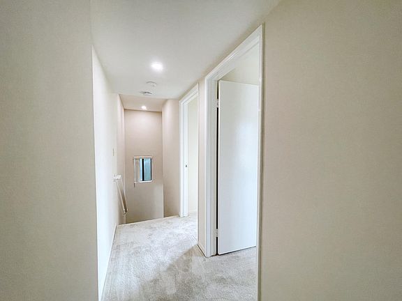 3rd image of 1206 Viola Ave APT 1