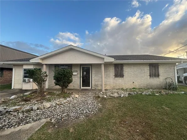1113 Catherine St, Lockport, LA 70374