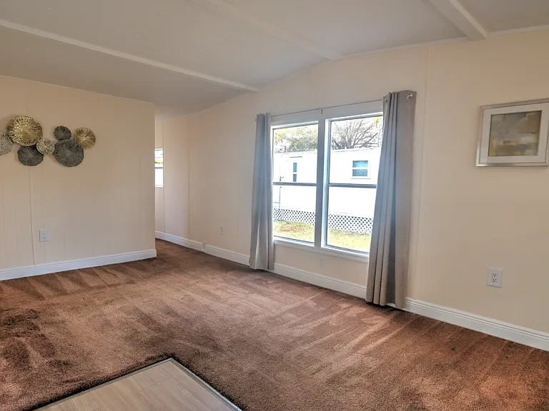 2064 Lady Lake Ln — Photo 10