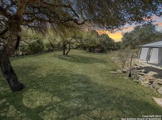 1103 Ridgehaven St, Canyon Lake, TX 78133