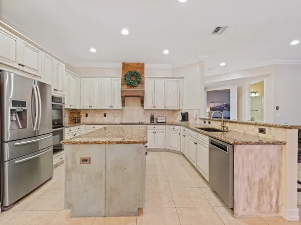 8668 Cobblestone Point Circle, Boynton Beach, FL 33472