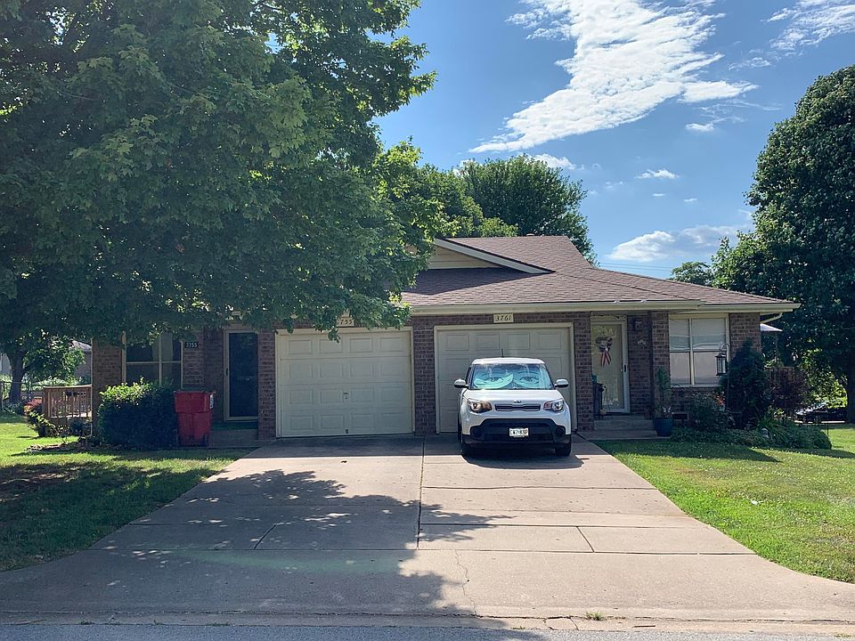 2nd image of 3755/3761 N Rogers Ave