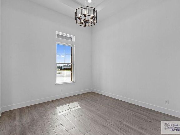 5th image of 8550 Bellagio Cir