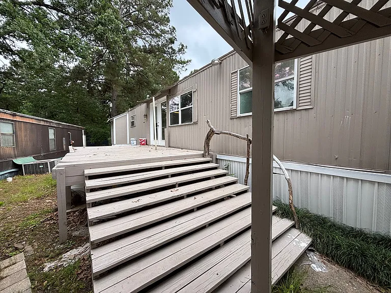 36 E Whippoorwill Ln — Photo 1