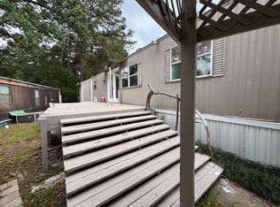 36 E Whippoorwill Ln, Trinity, TX 75862