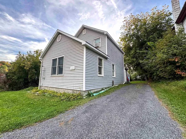 100 New Street, Pawlet, VT 05775
