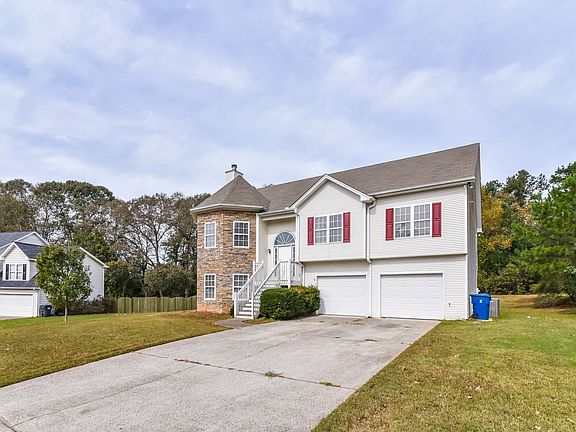 3rd image of 915 Willow Hollow Dr