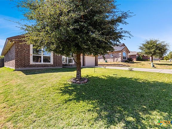 4th image of 827 Kacie Dr