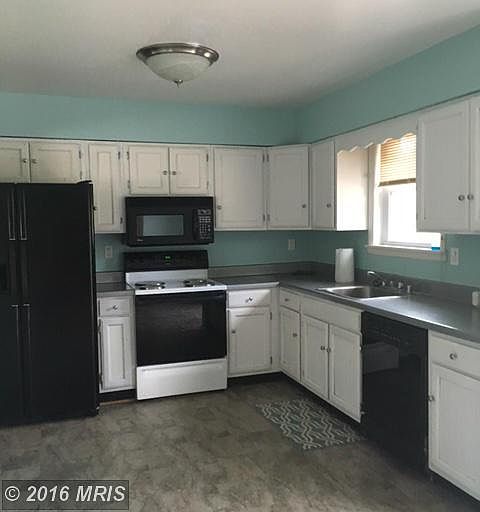 2nd image of 5220 Wolfe Dr
