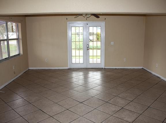 2nd image of 1737 SE Cherry Dr