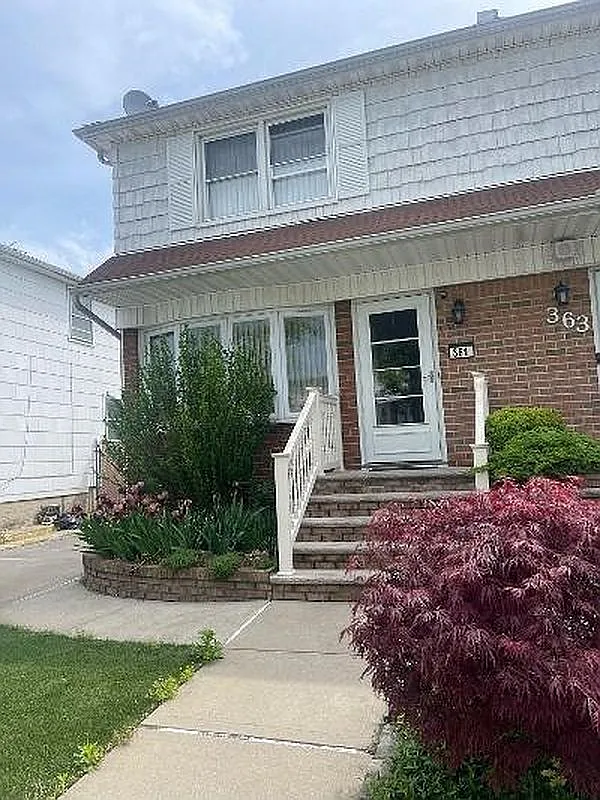 361 Cortelyou Ave photo 1