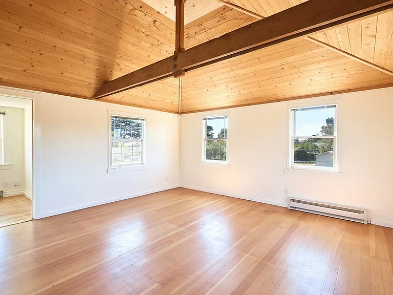 Cedar Rd — Photo 16