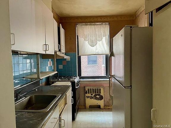 5th image of 88-11 Northern Blvd E Unit A310