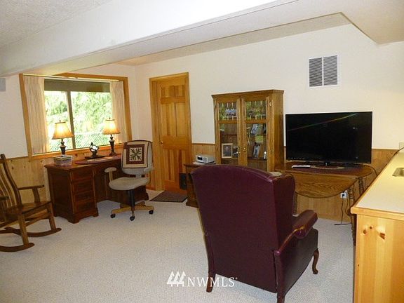 5th image of 1305 E White Creek Drive