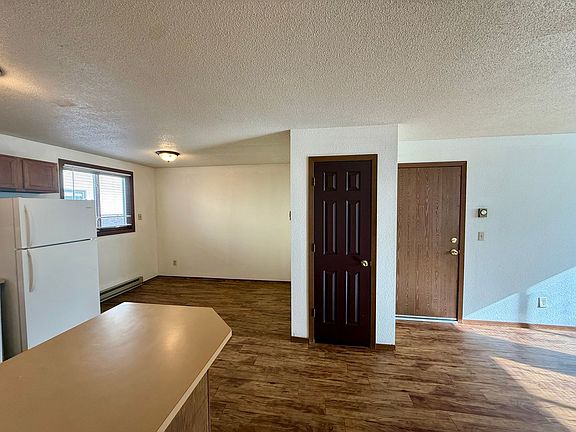 4th image of 4914-4920 Basswood Dr #4914