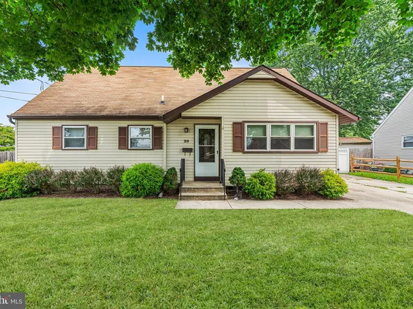 20 Barclay Dr, Pennsville, NJ 08070