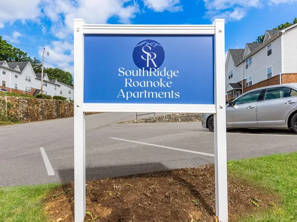 702 Townside Rd SW, Roanoke, VA 24014