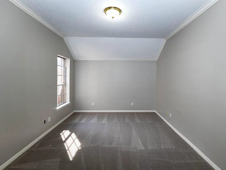 2435 Thorndon Park Ct — Photo 7
