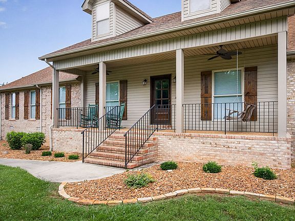 3rd image of 492 Nob Hill Dr